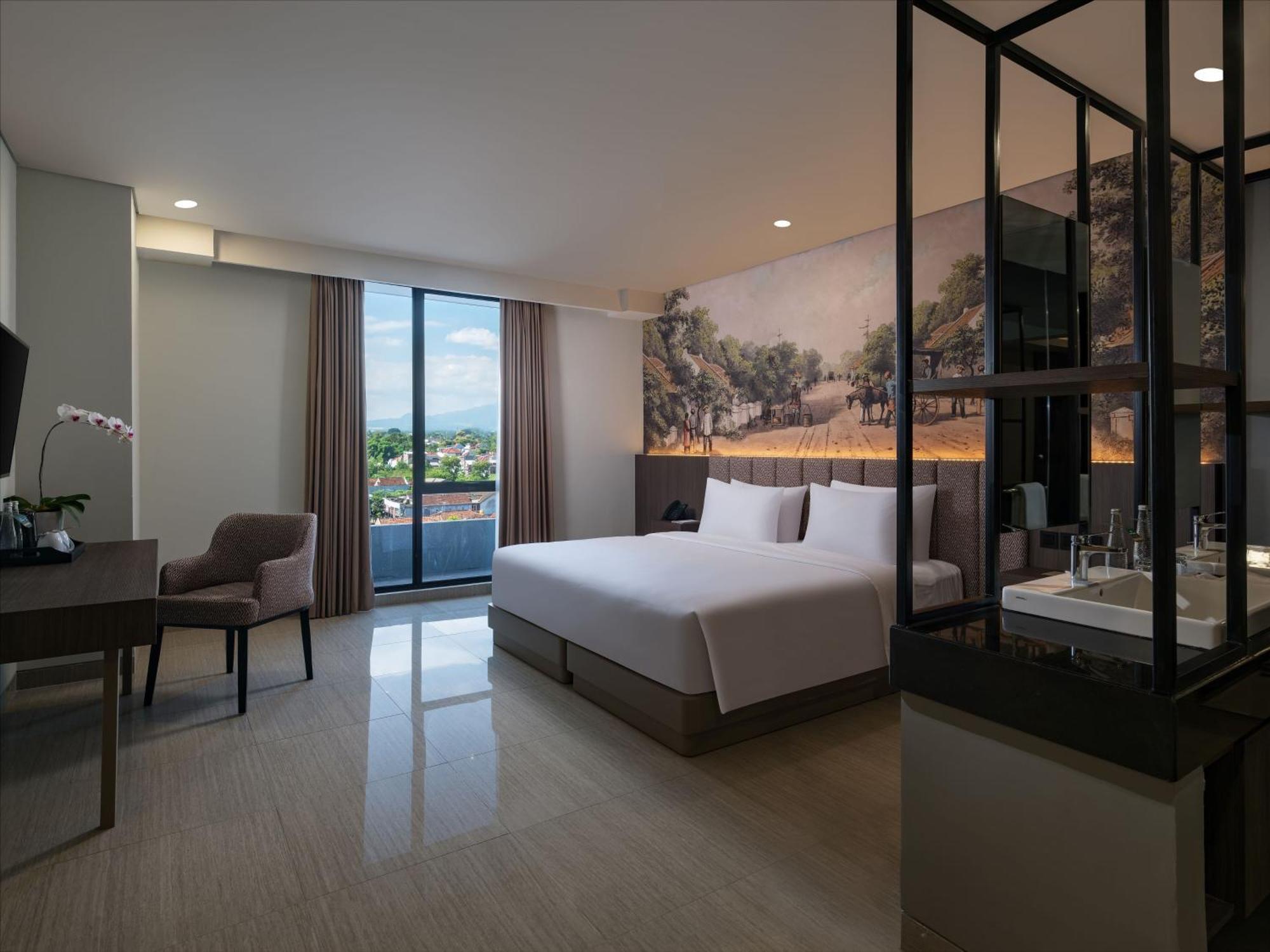 Hotel Santika Blitar Exteriör bild
